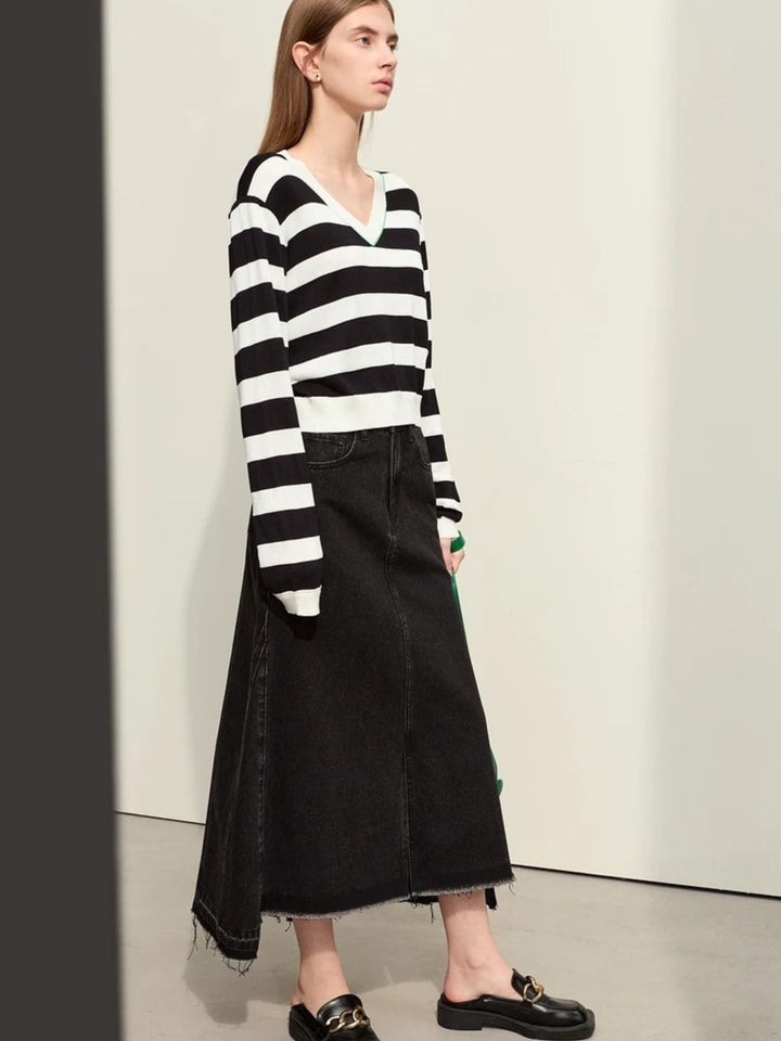 A-line denim skirt with ripped hem 3