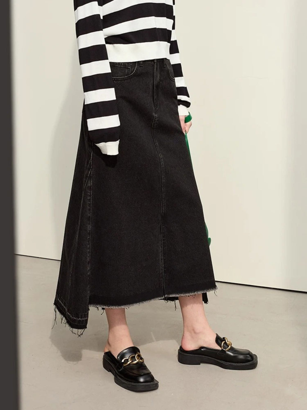 A-line denim skirt with ripped hem 6