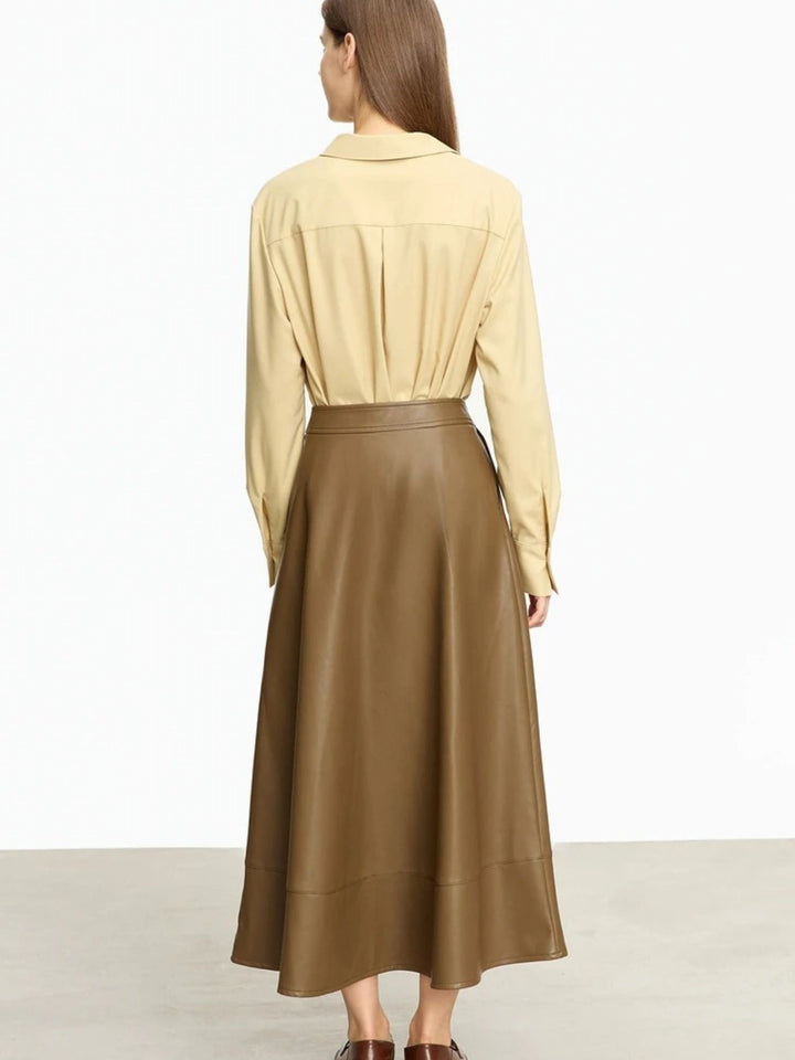 A-line leather skirt with button 4