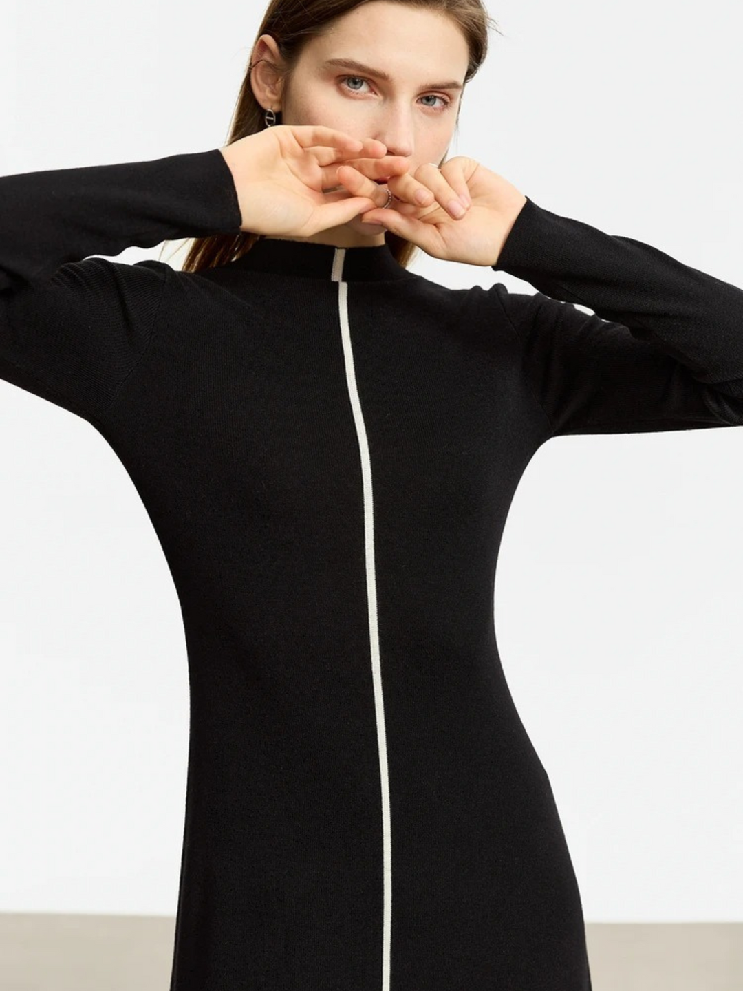 French tight-fitting knitted dress with half-high collar 4