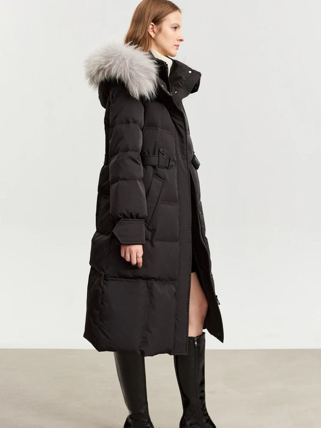 Long quilted down jacket with removable fur collar and adjustable belt 2