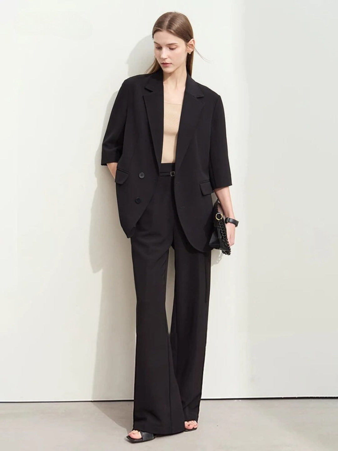 Loose blazer and high-waisted wide-legged trousers set 0