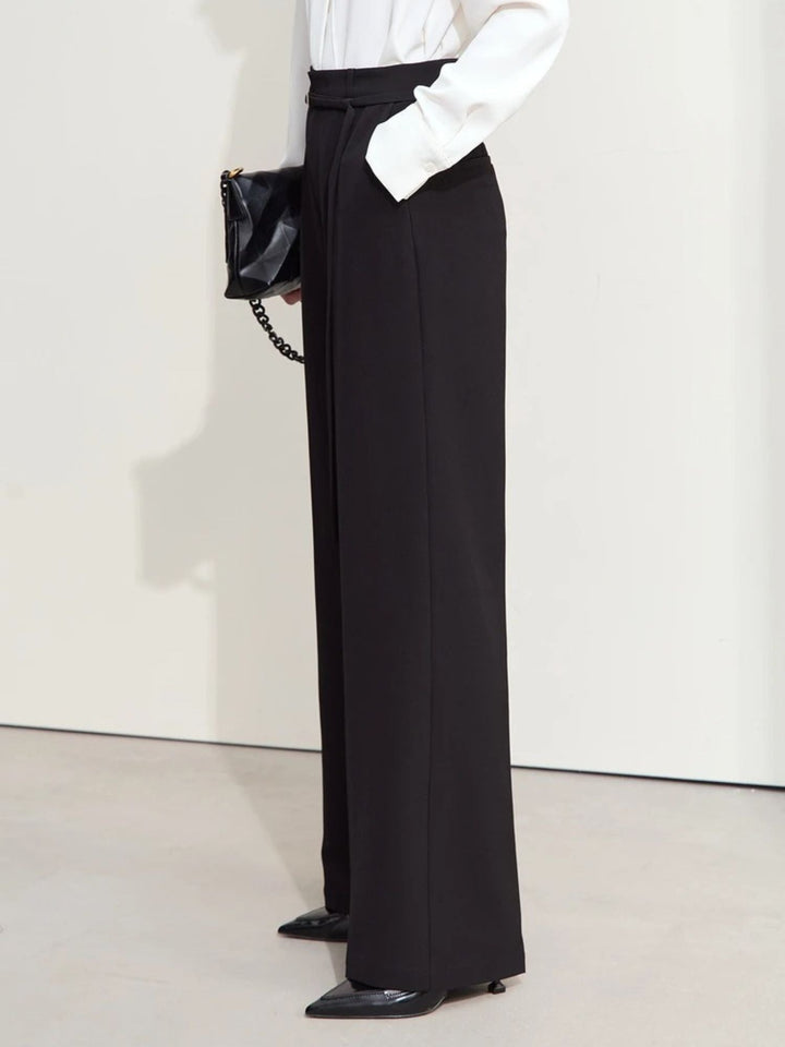Loose blazer and high-waisted wide-legged trousers set 6