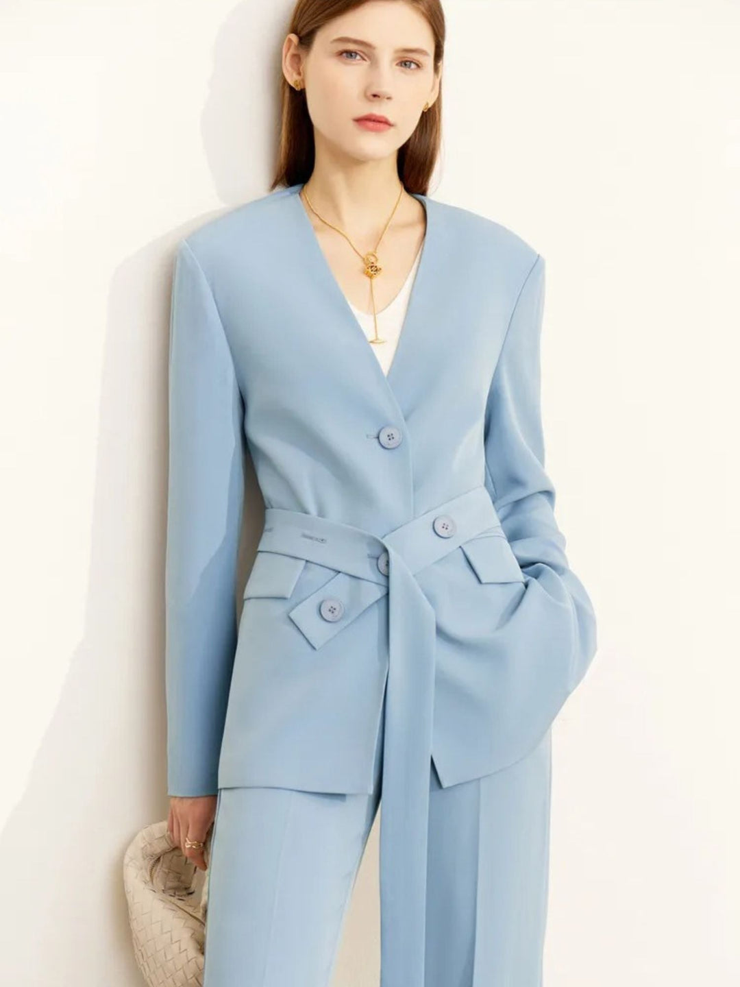 Minimalist V-neck blazer and wide-leg pants set 1