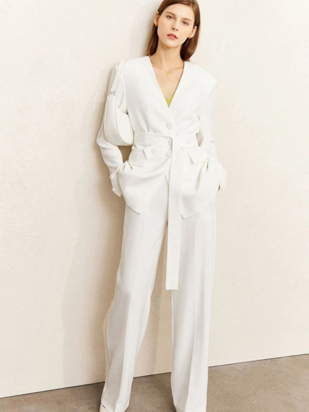 Minimalist V-neck blazer and wide-leg pants set 8